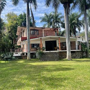Casa Los Aguacates